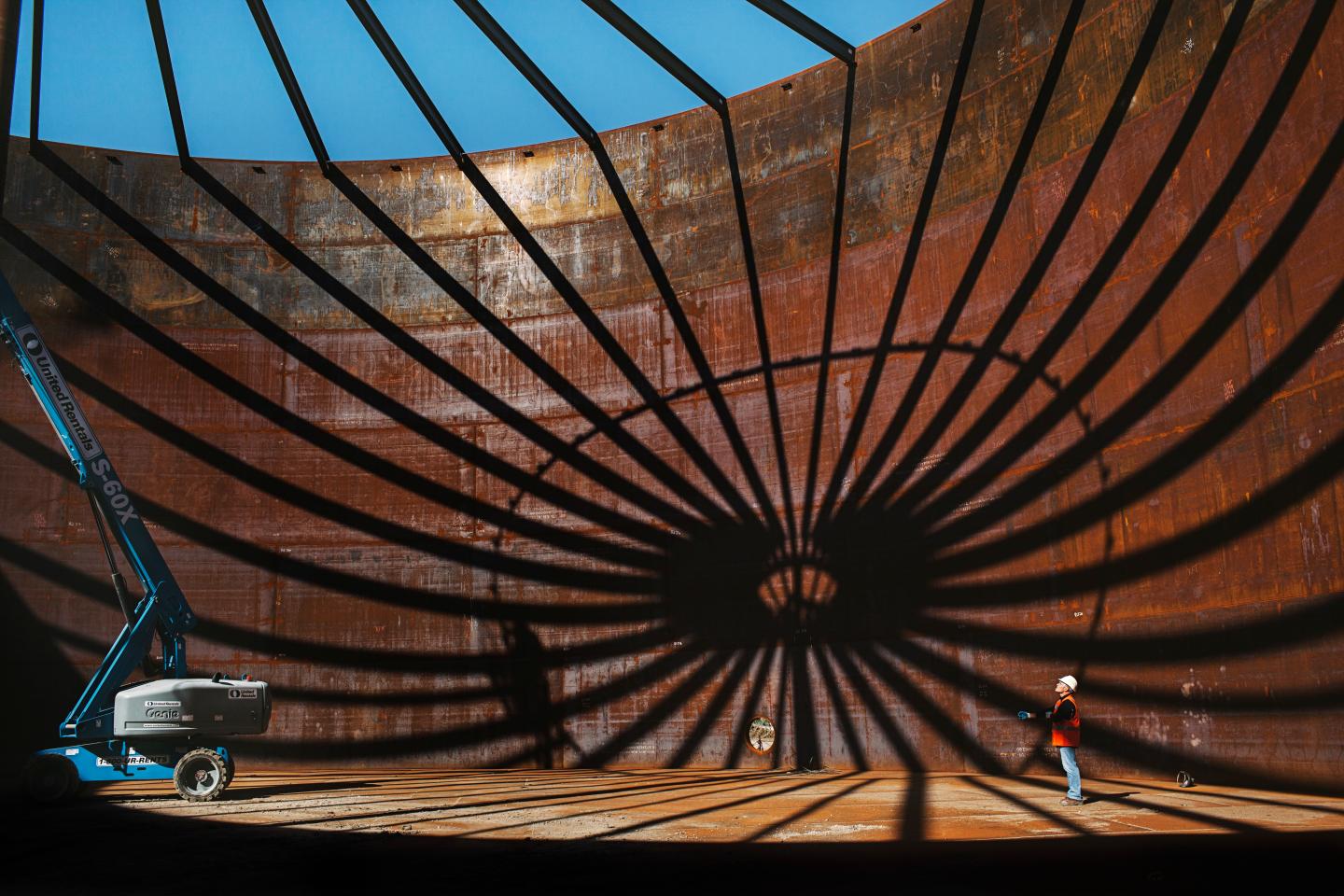 Kinder Morgan splitter construction tank inside
