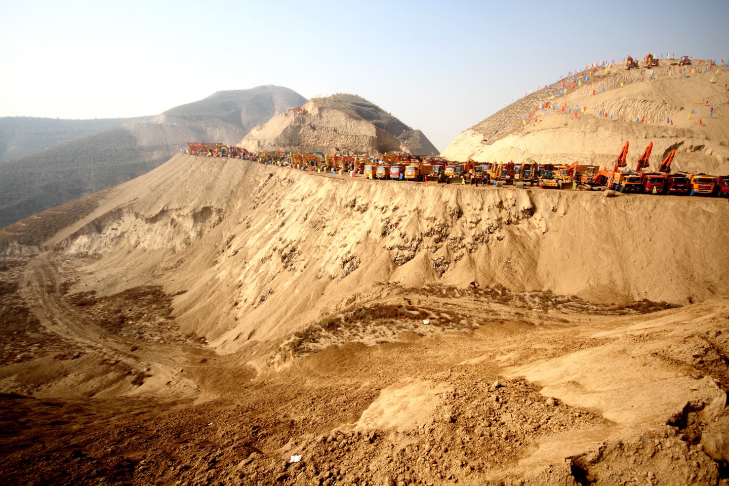 China to flatten 700 mountains for new metropolis in the desert