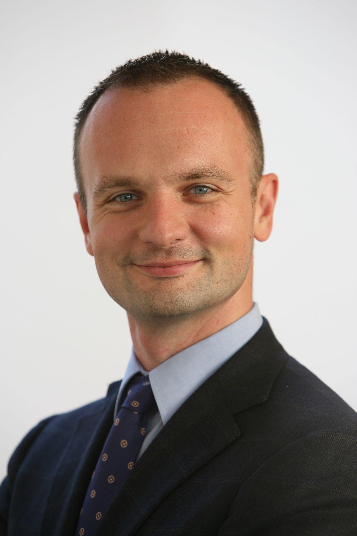 misiek piskorski headshot