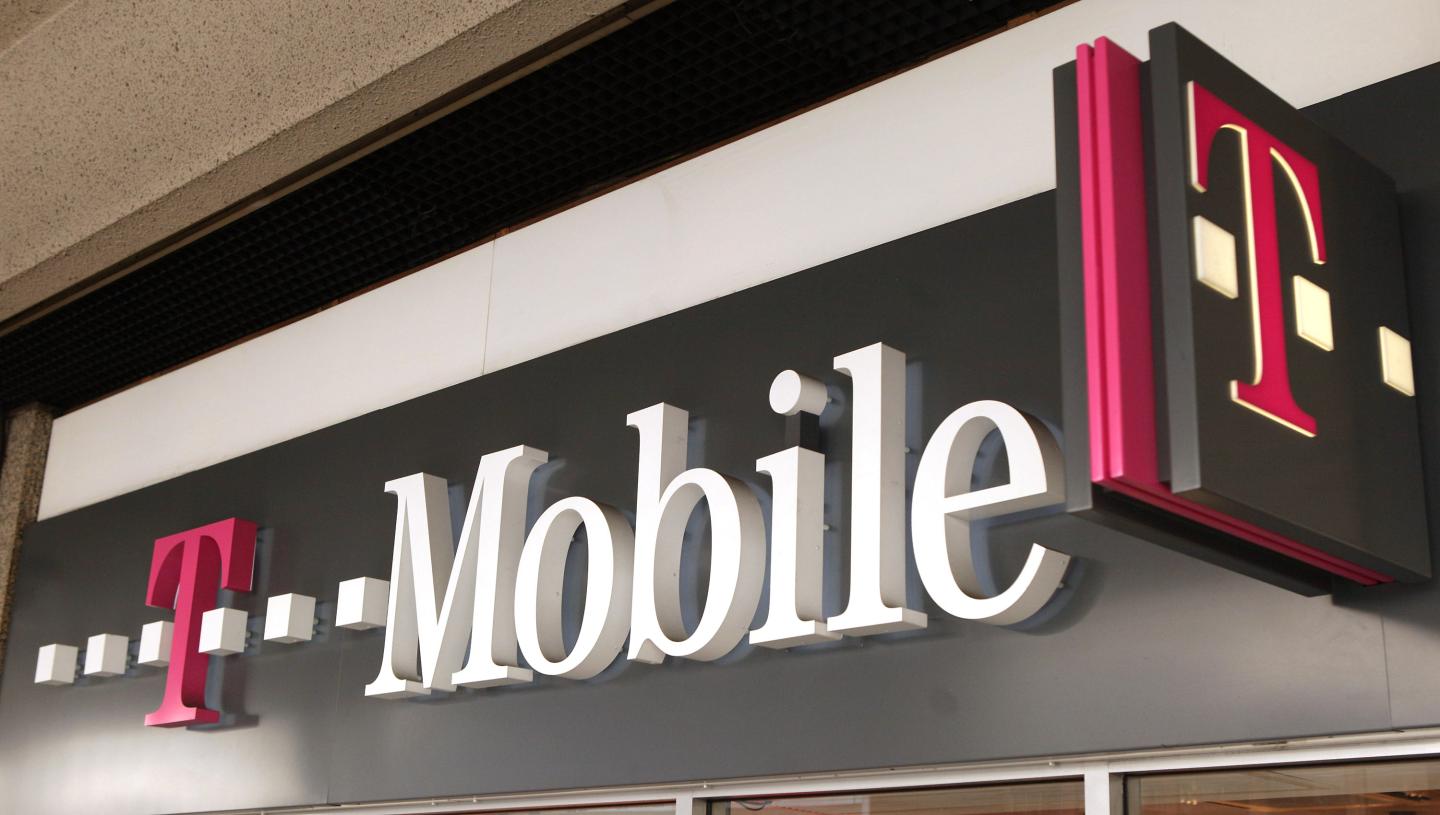 Mobile Phone Companies Agree To UK Business Merger