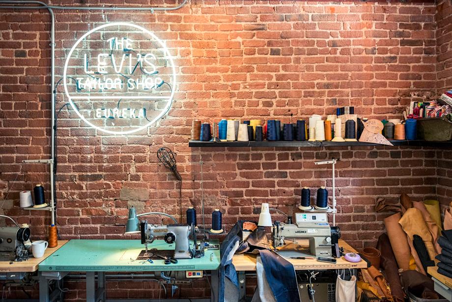 Levi's