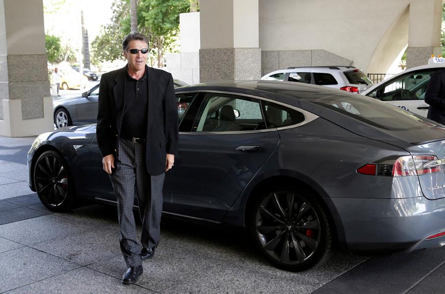 Texas Governor Rick Perry, Tesla's "gigafactory"