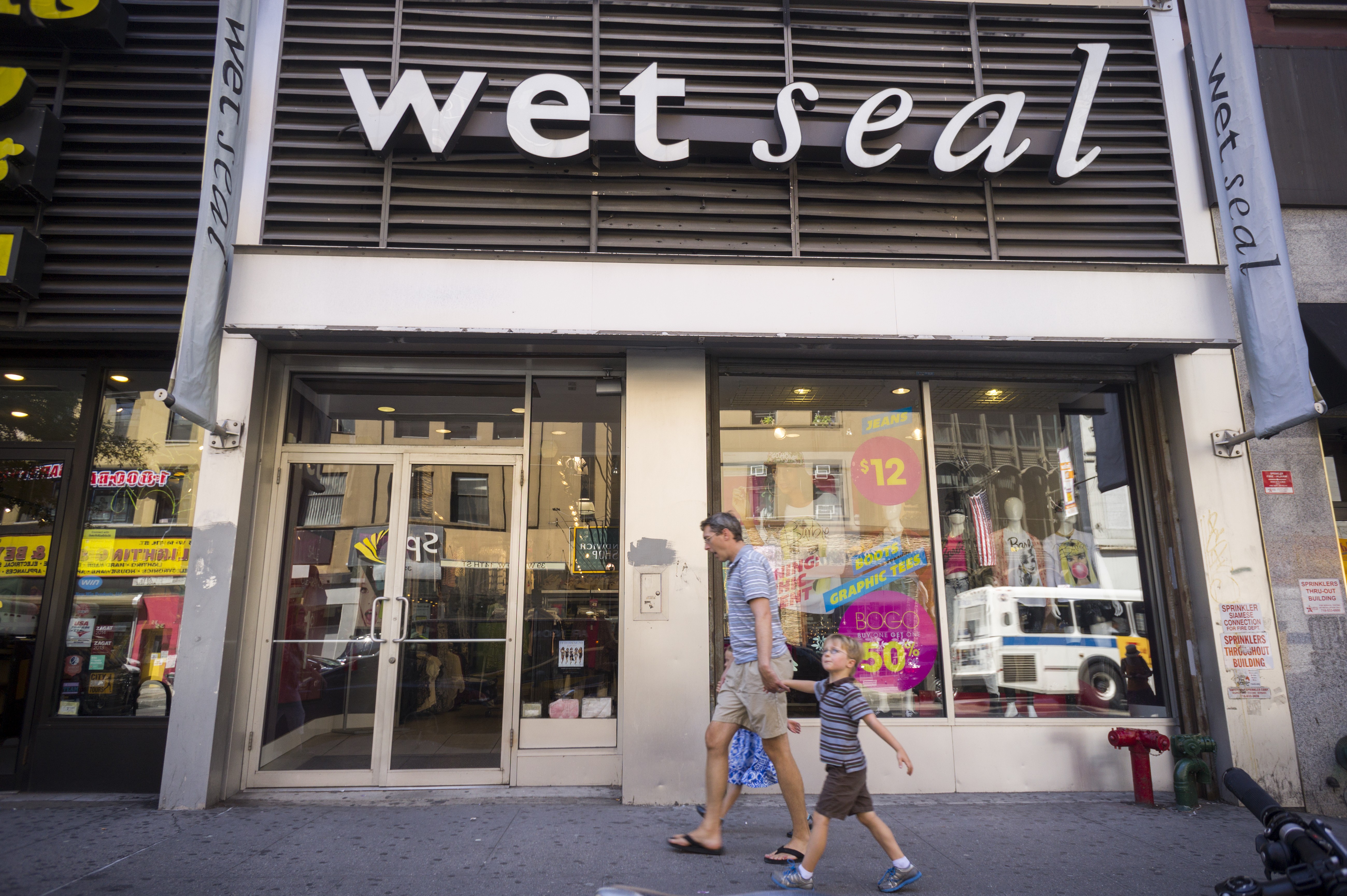 Teen Retailer Wet Seal Closing Two Thirds Of Its Stores Fortune