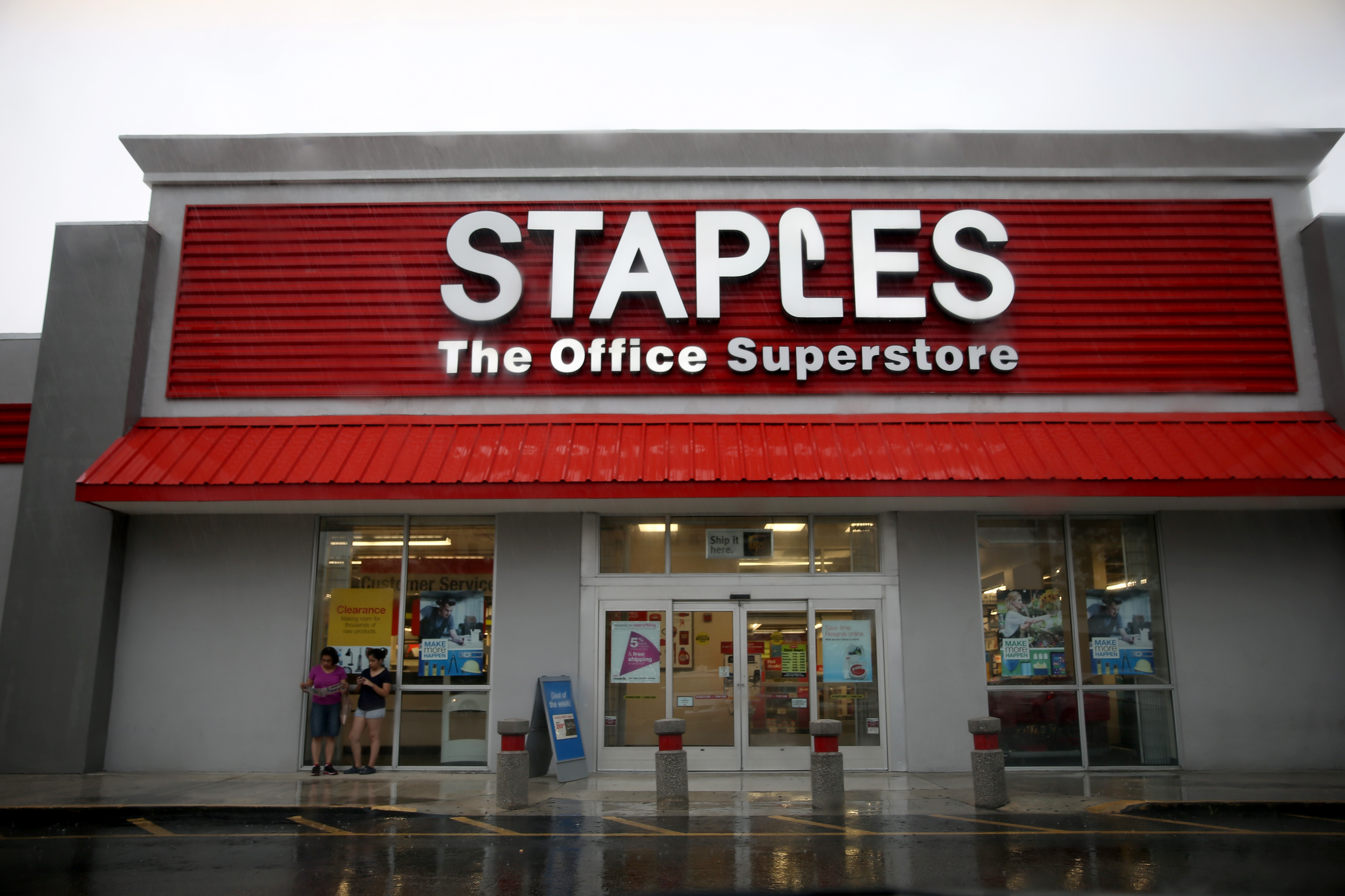 Staples Buys Office Depot And Greece Schmoozes For Cash 5 Things