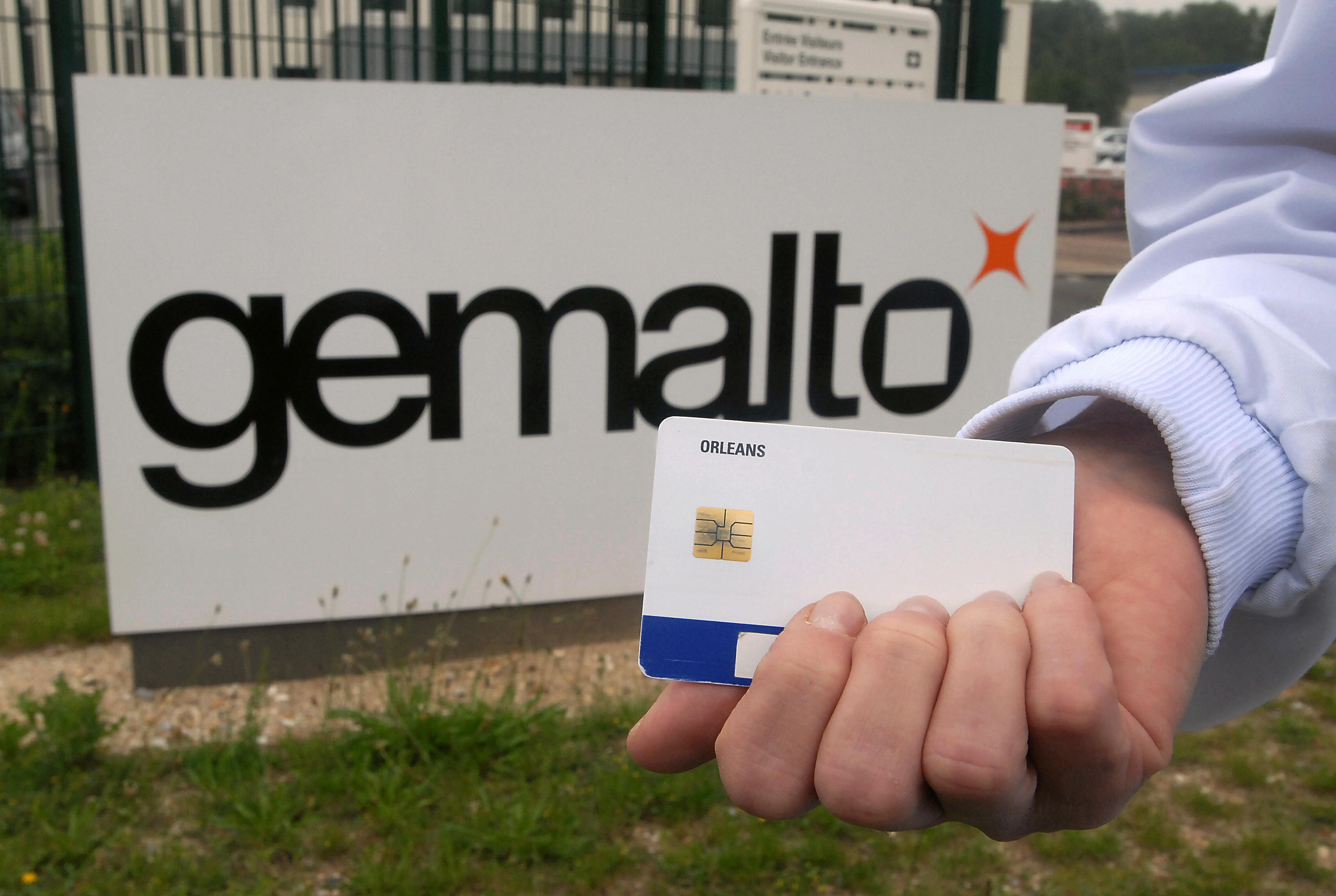 SIM-card maker Gemalto probes report of hacking by US, UK spies | Fortune