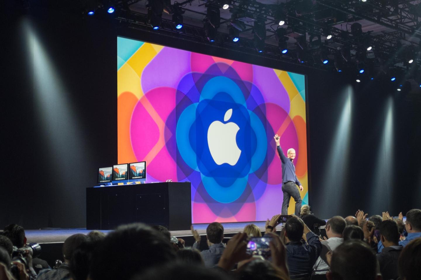 wwdc (1 of 1)-2