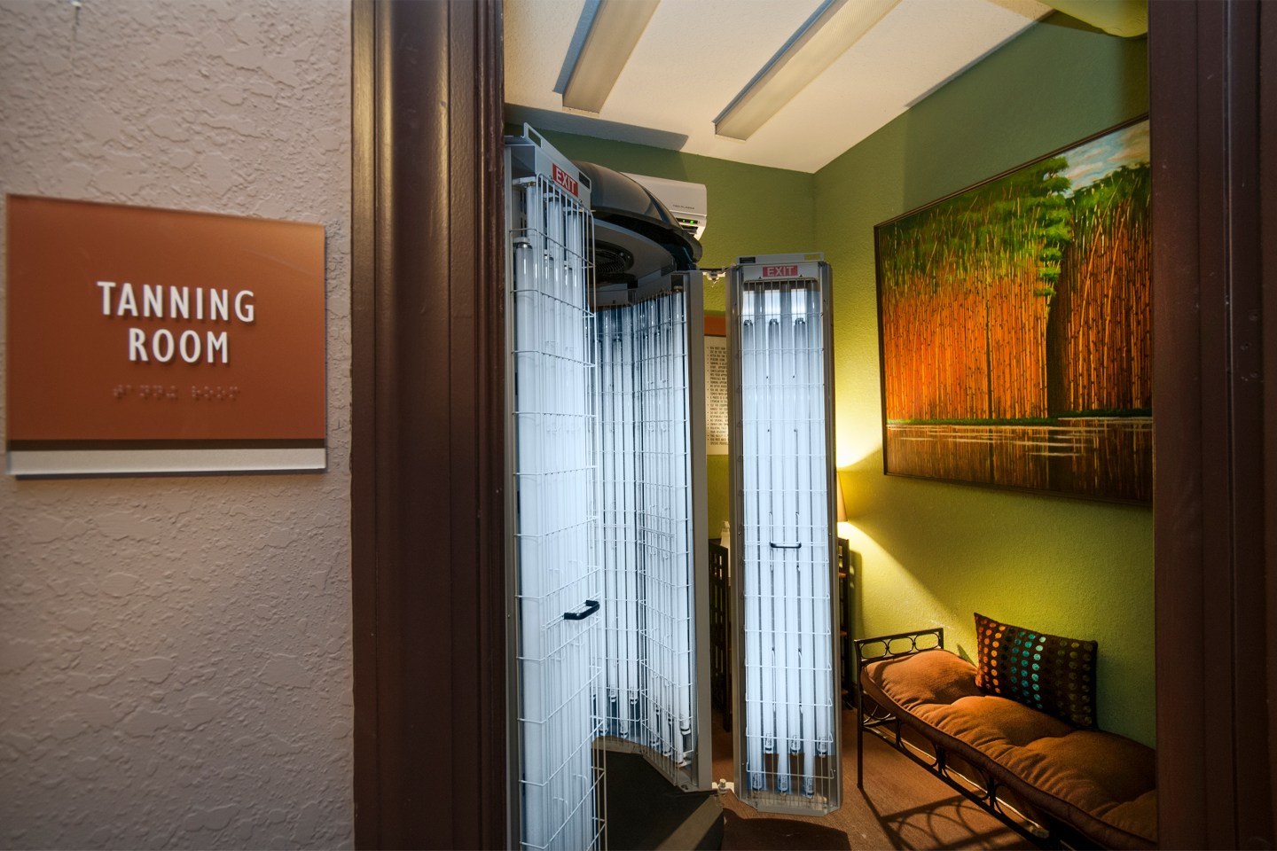 Campus Advantage Lofts tanning room