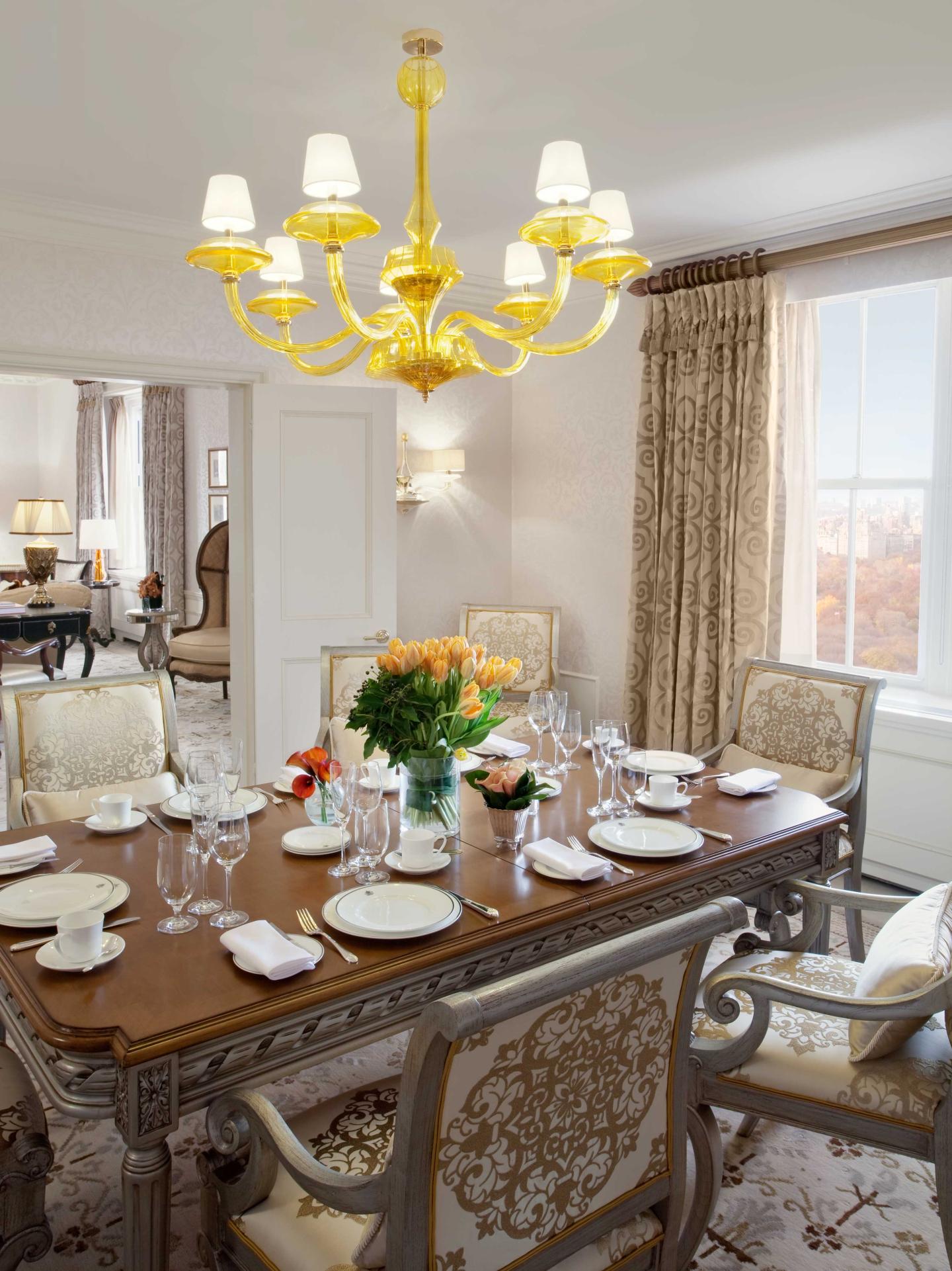 Tata Suite Dining