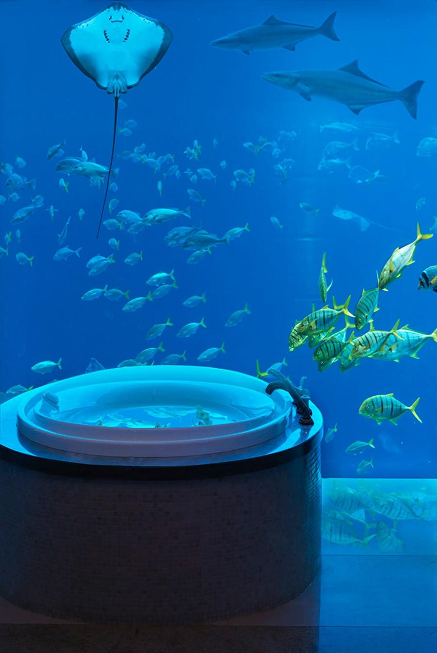 underwater-suites-bathroom