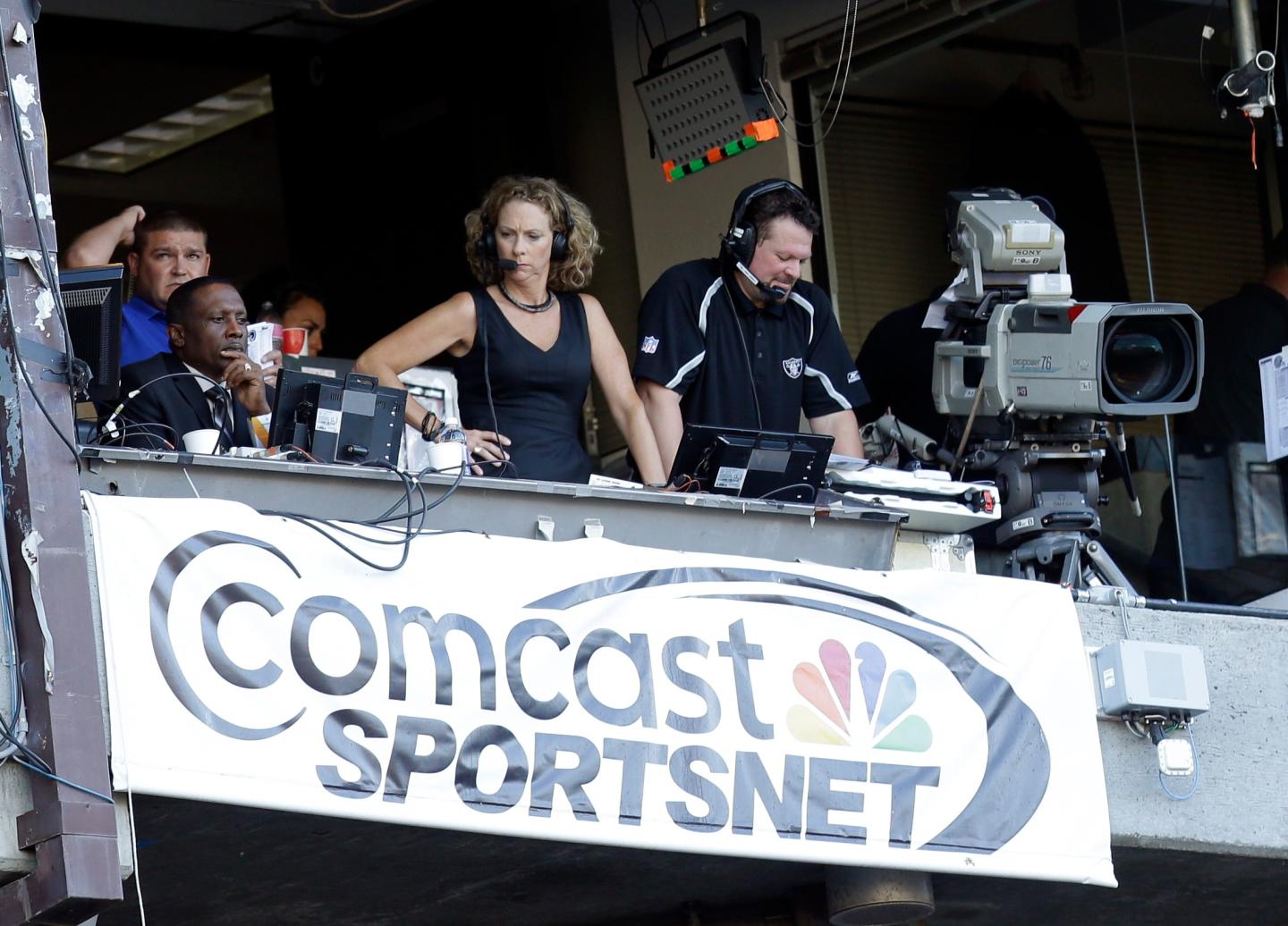 Beth Mowins, Tim Brown