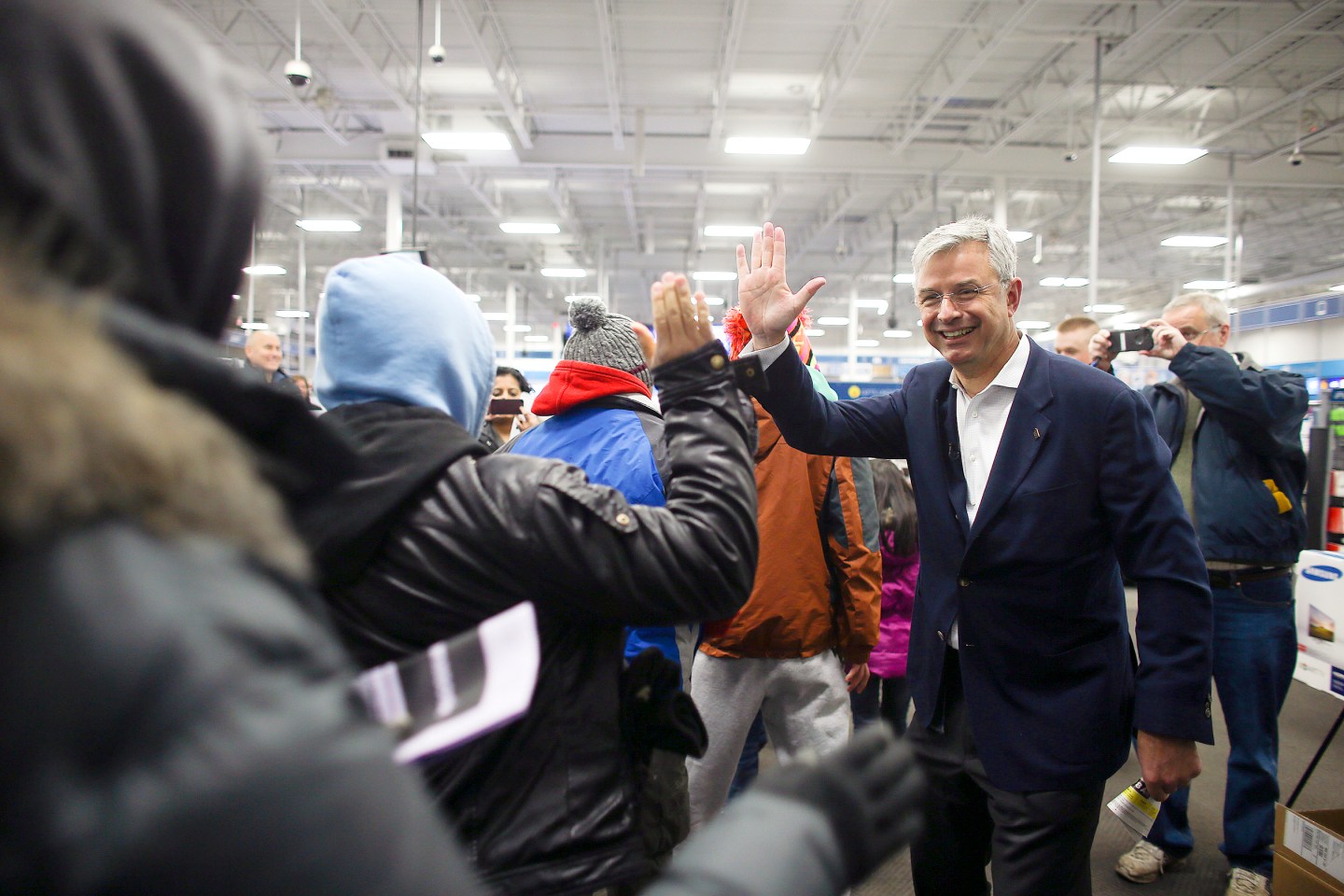 08^739145 3shop112814.jpg