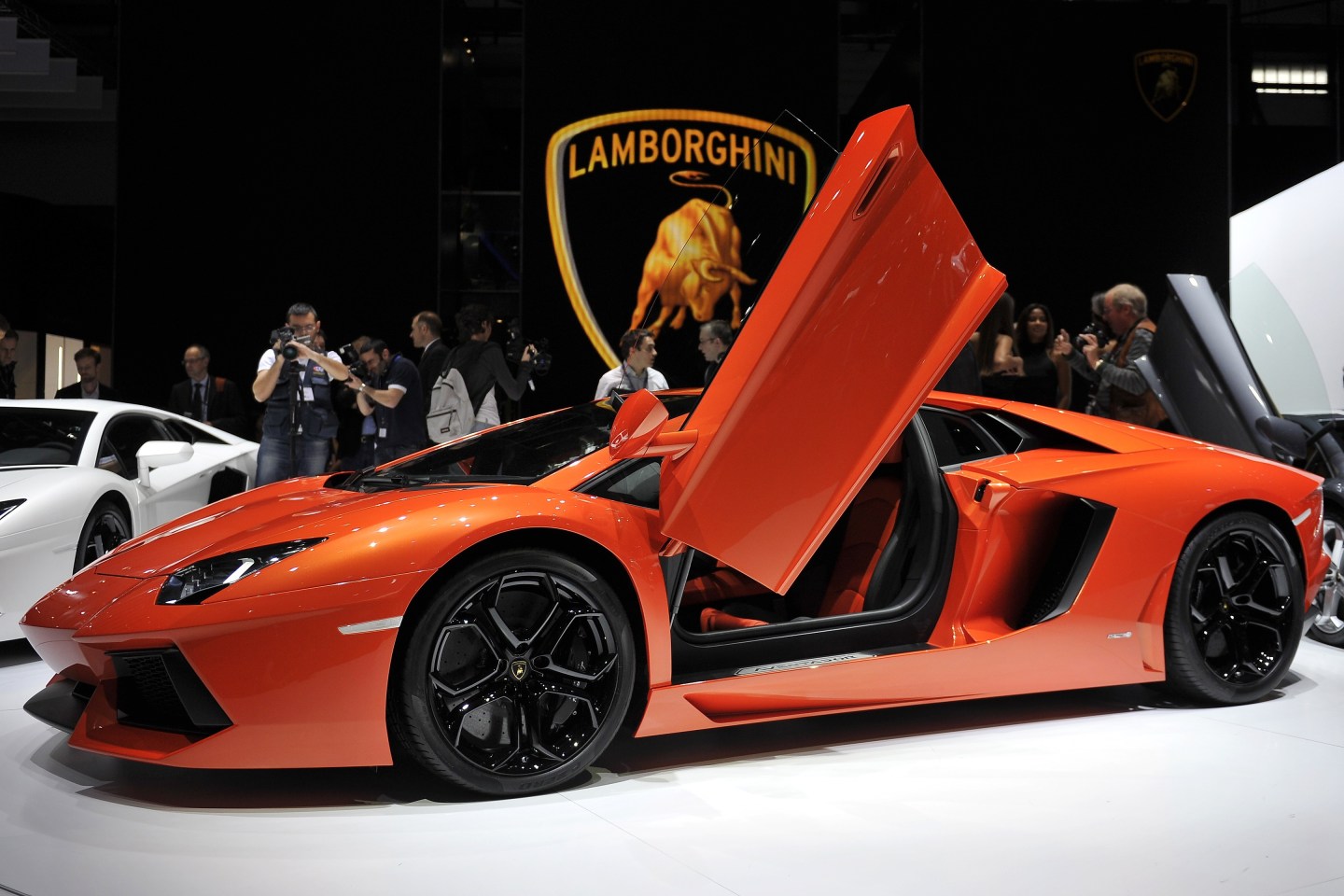 CORRECTION NAME- Lamborghini Aventador L