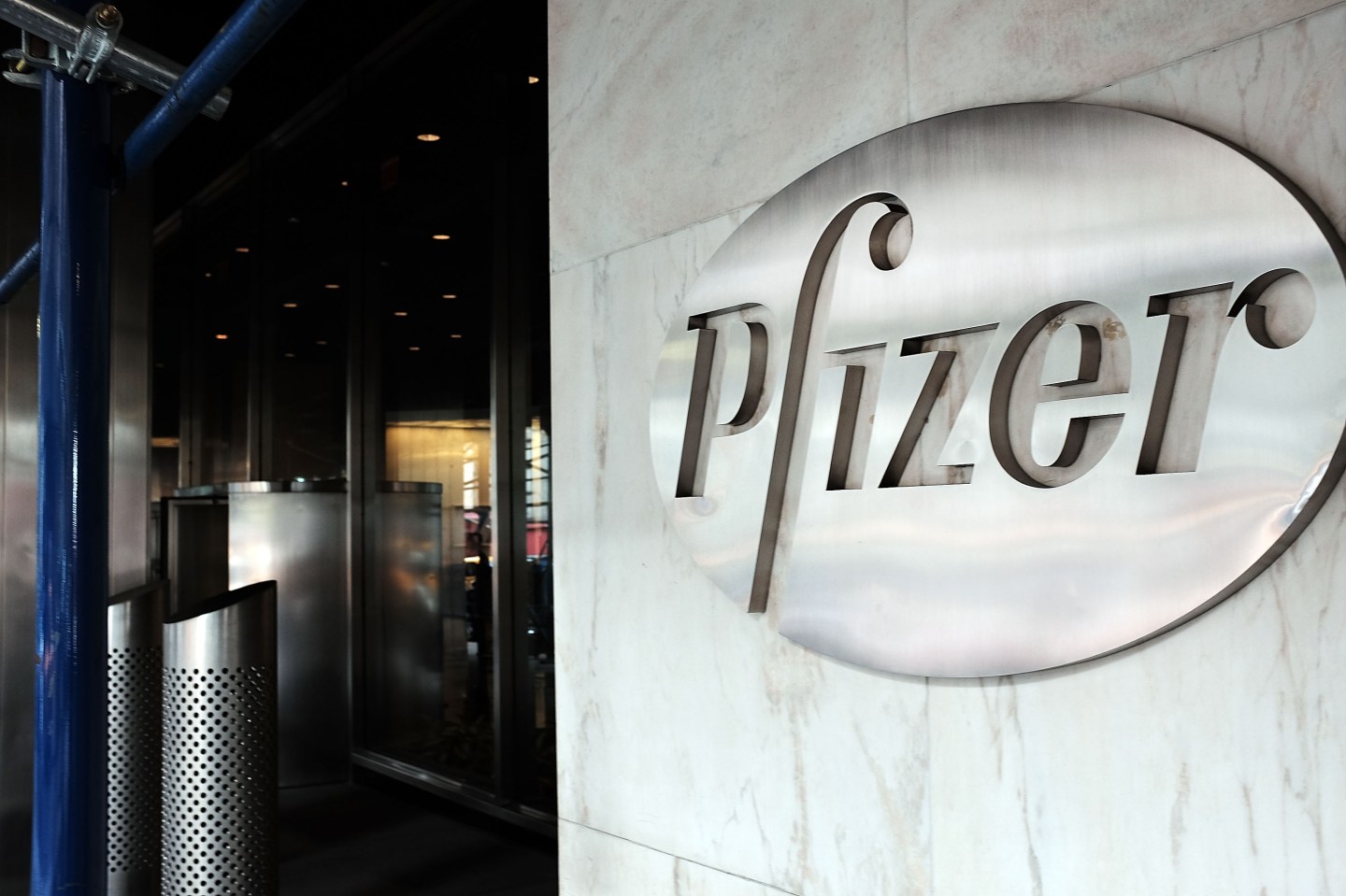 Pfizer In Merger Talks With Allergan PLC