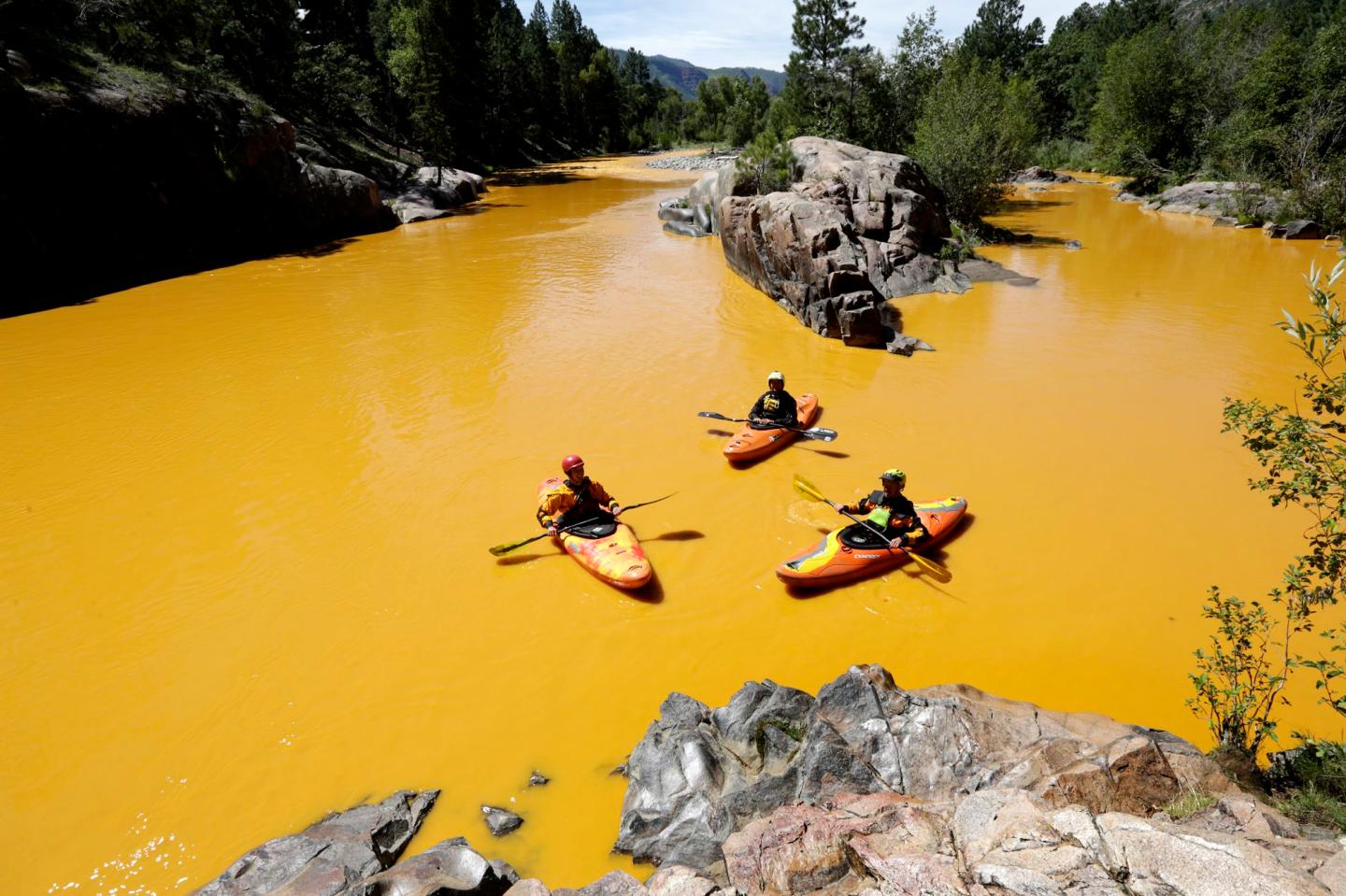 APTOPIX Mine Waste Leak