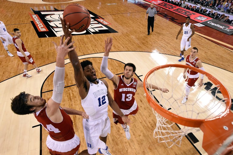Watch the NCAA Final Four in Virtual Reality on a Samsung Gear VR | Fortune