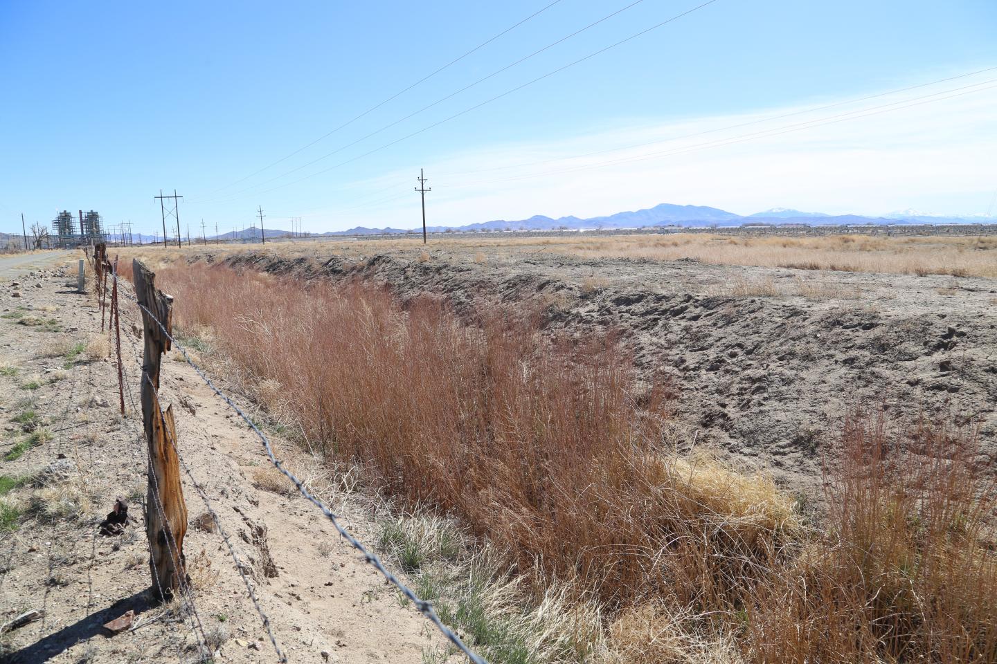 Apple's solar farm outside of Reno, Nevada in the distance.