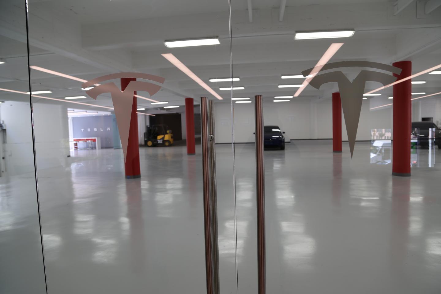 More servicing space at Tesla's San Francisco store.