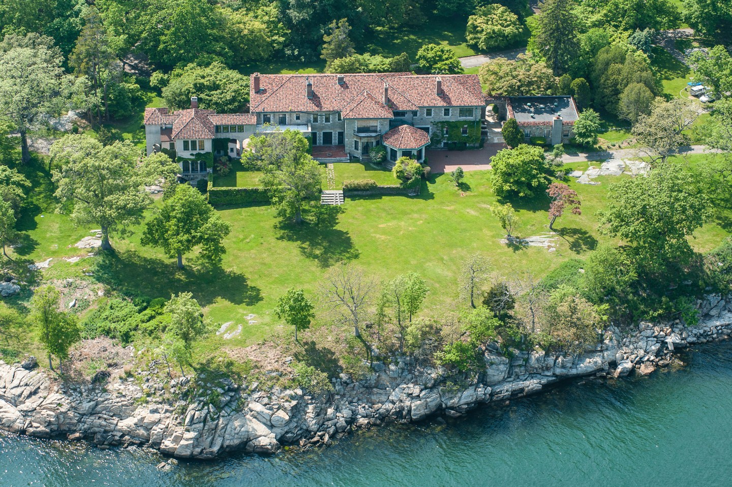 Great Island Estate on Long Island Sound Listed For 175 Million Fortune