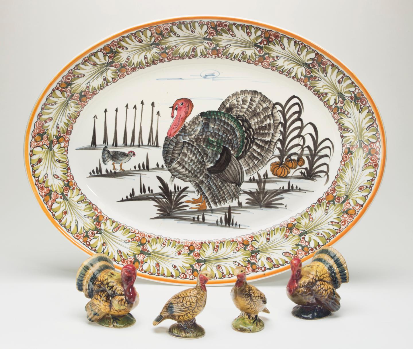 The Reagan family's "Thanksgiving" platter. Online sale, estimated range: $500-1,000.