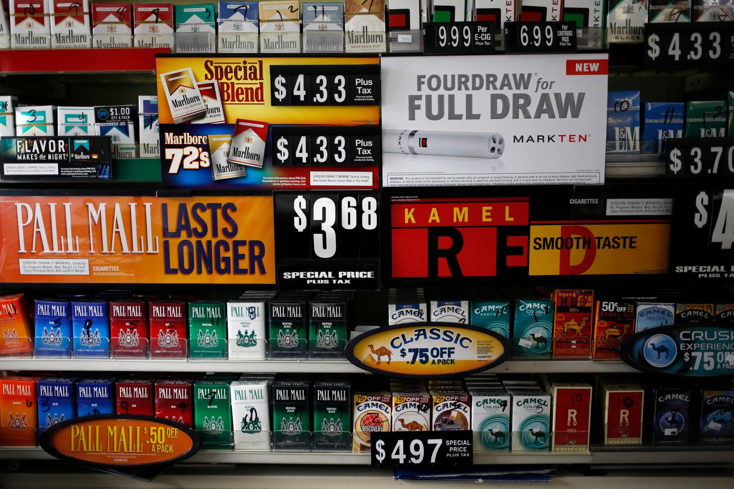 Reynolds Said to Aim for July Lorillard Deal as Talks Continue