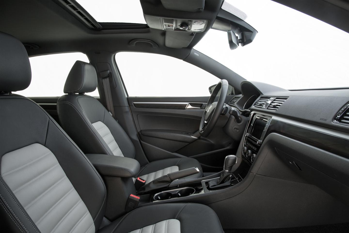 161105-vw-passat-gt_379-copy