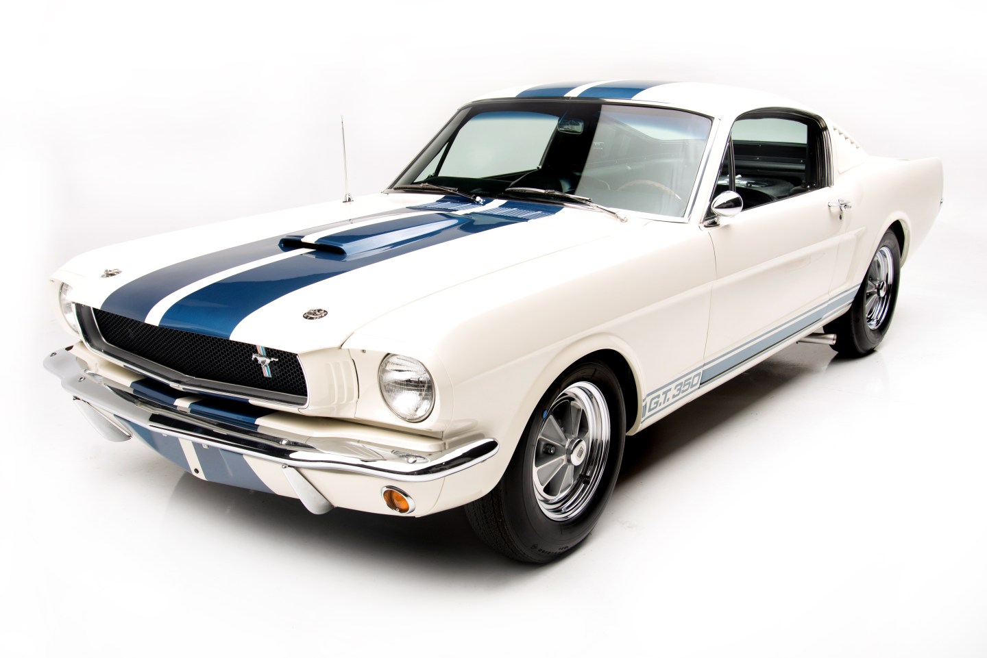 lot-1365-1965-shelby-gt350-fastback