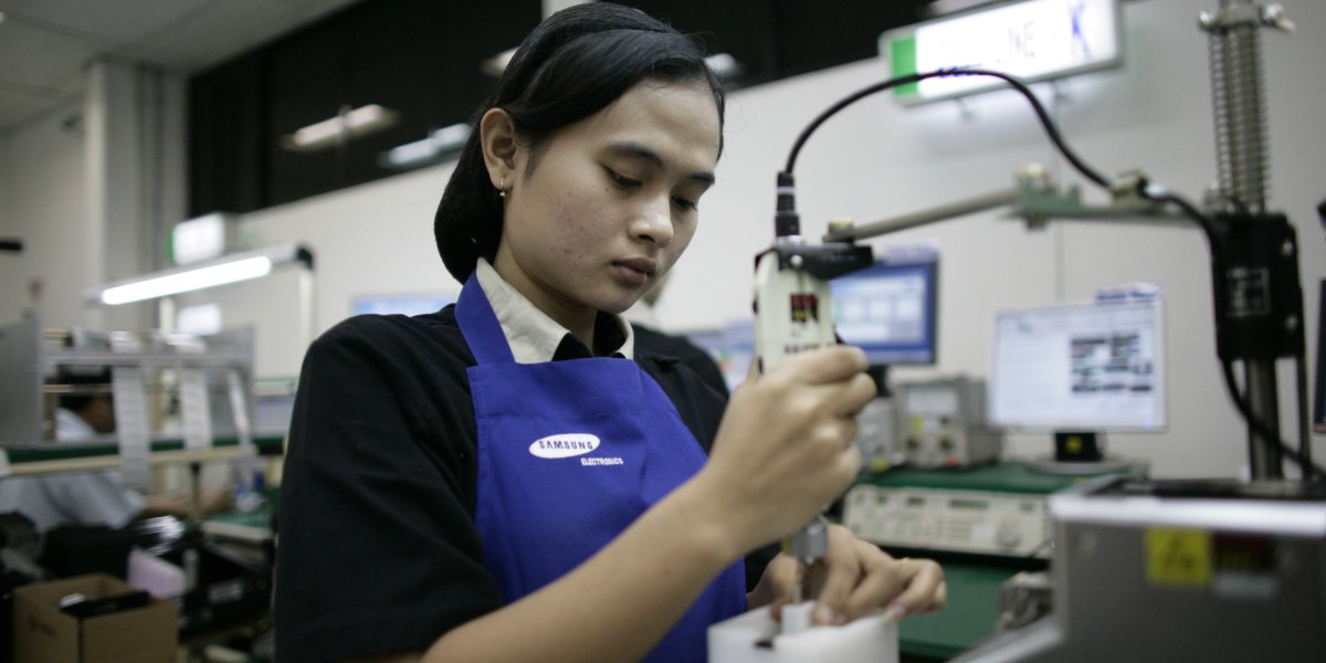 Samsung Is Reportedly Considering Building a U.S. Manufacturing Plant