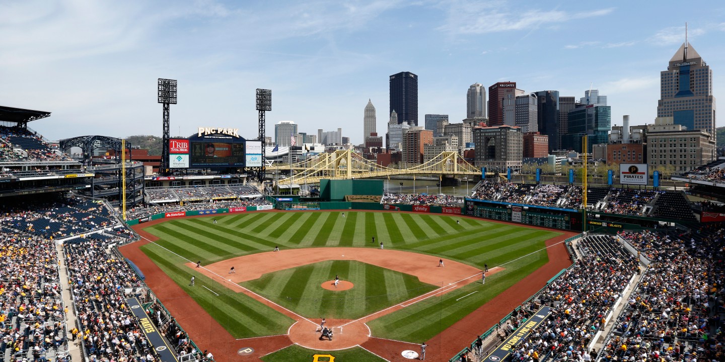 San Francisco Giants v Pittsburgh Pirates