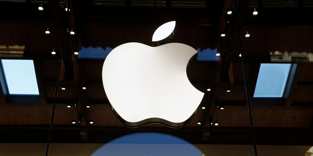 Apple Cash Hoard Could Swell To More Than 250 Billion Fortune