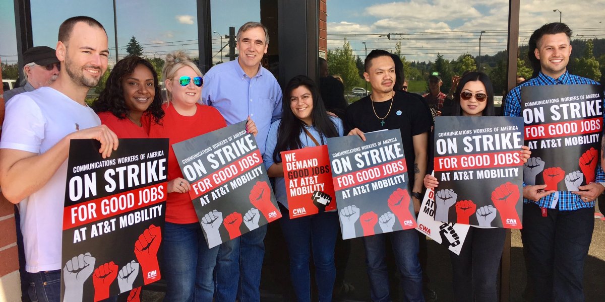 AT&T Strike: Workers Return to Work After Weekend Walk Out | Fortune