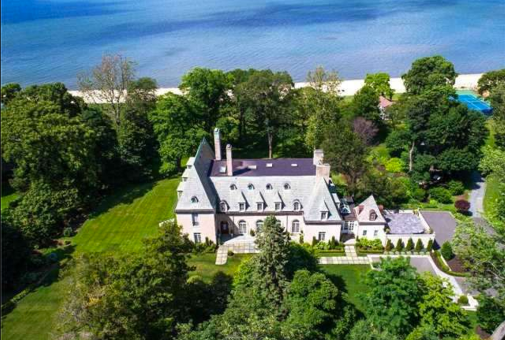 'The Great Gatsby' Mansion Can Be Yours for 17 Million Fortune
