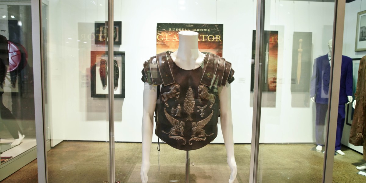 Russell Crowe's Divorce Auction Reels in Millions | Fortune