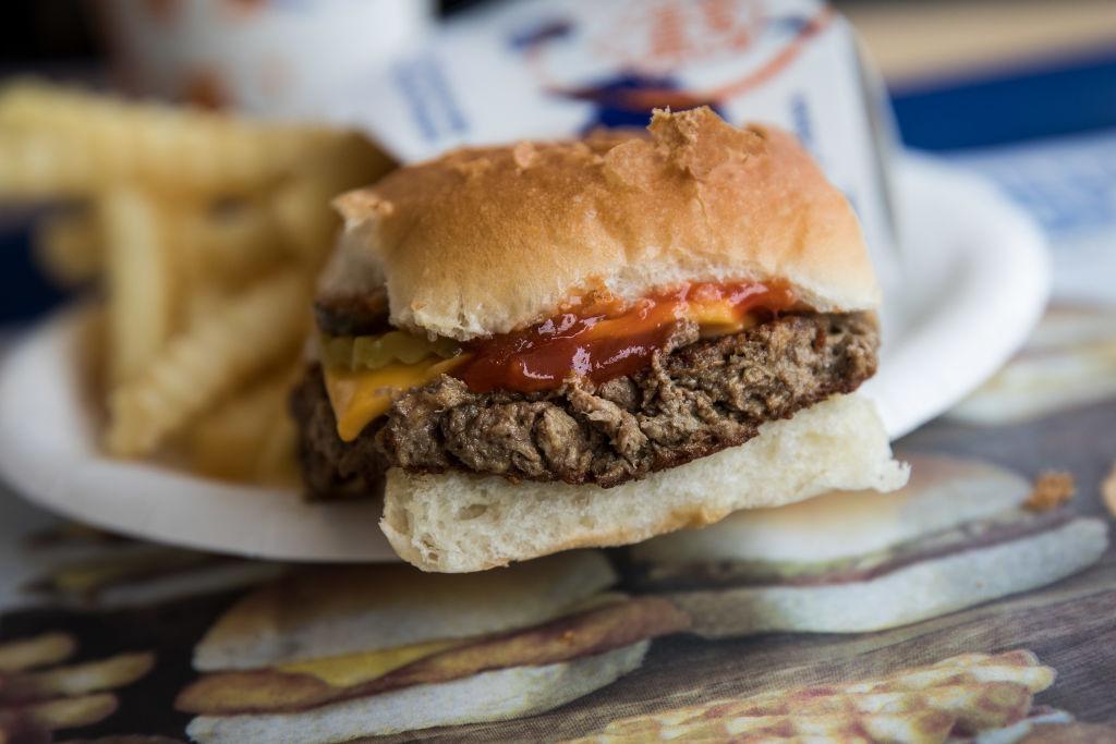 White Castle Adds Plant Based Fake Meat Burgers To Its Menu
