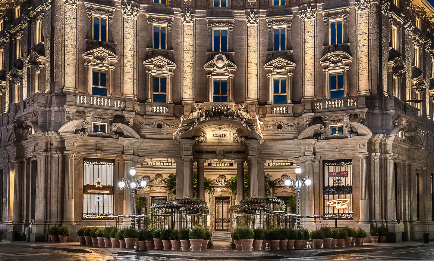 starbucks new cafe in milan