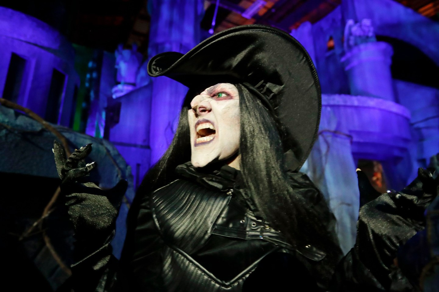 halloween-costumes-witch