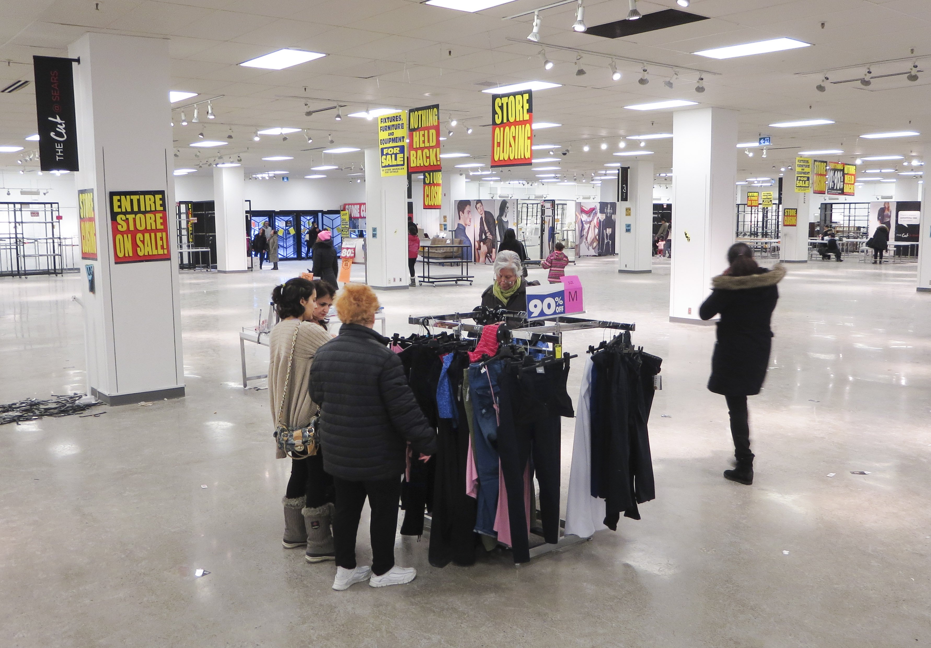 does sears sell nike