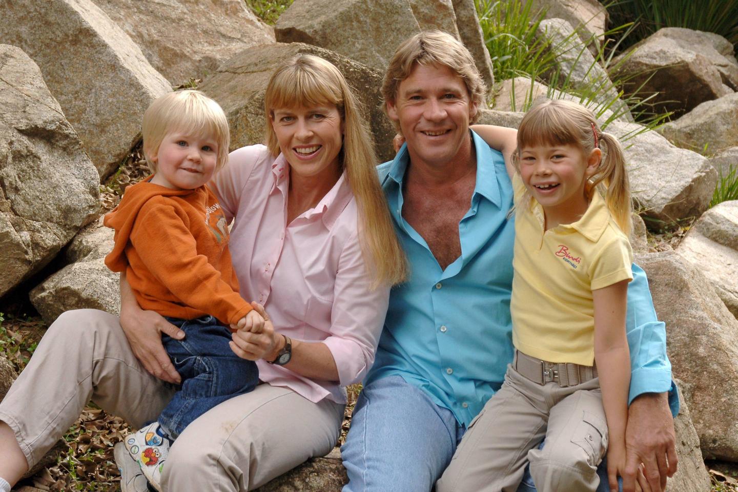 Steve Irwin with wife and kids