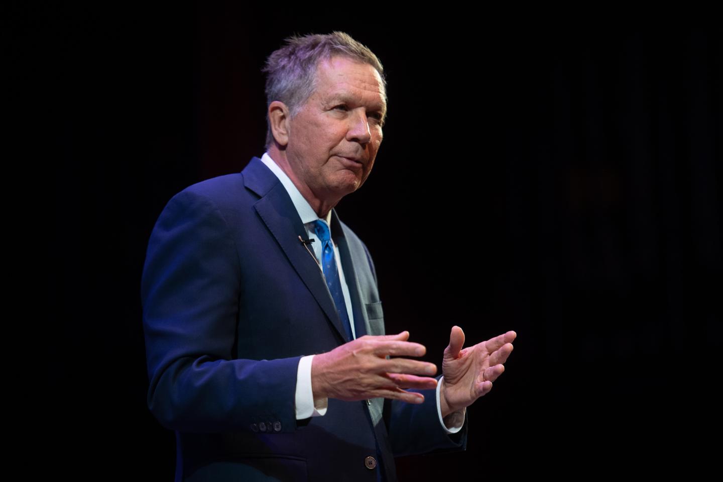Former Ohio governor John Kasich speaks at Long Island college