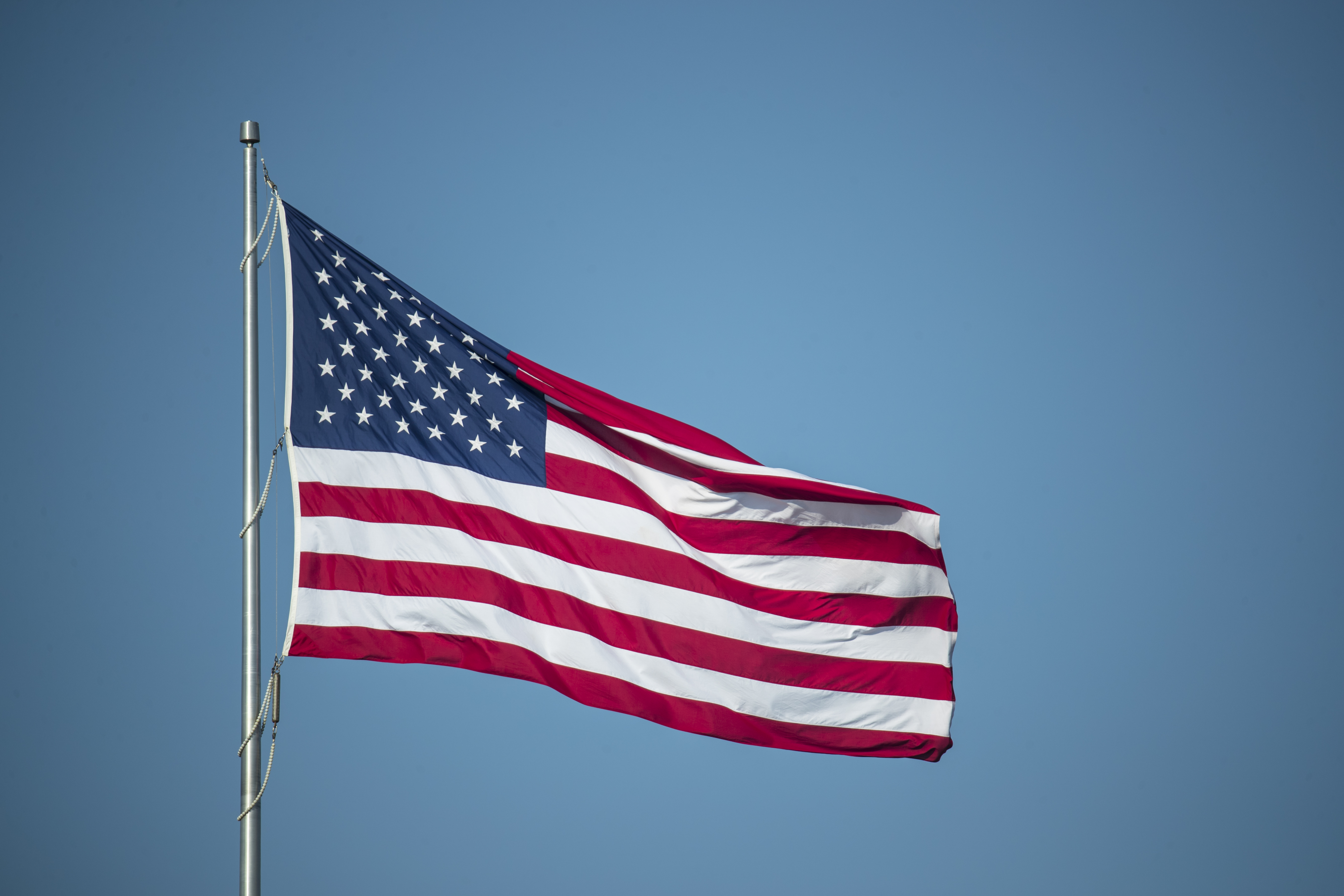What Open Closed On July 4th Stores Banks Mail Delivery Plus Fourth Of July Sales Fortune