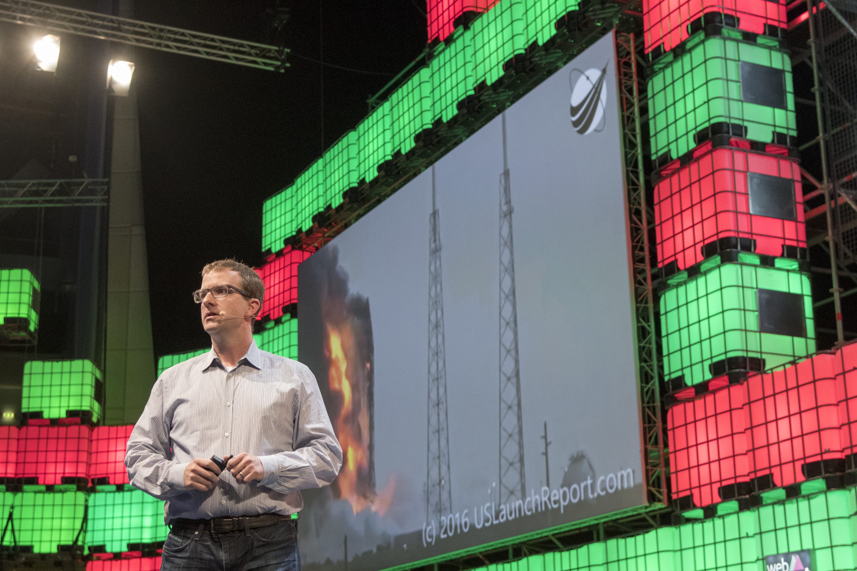 Facebook's CTO talks about the company's tough times, deepfakes, virtual reality, and artificial intelligence.