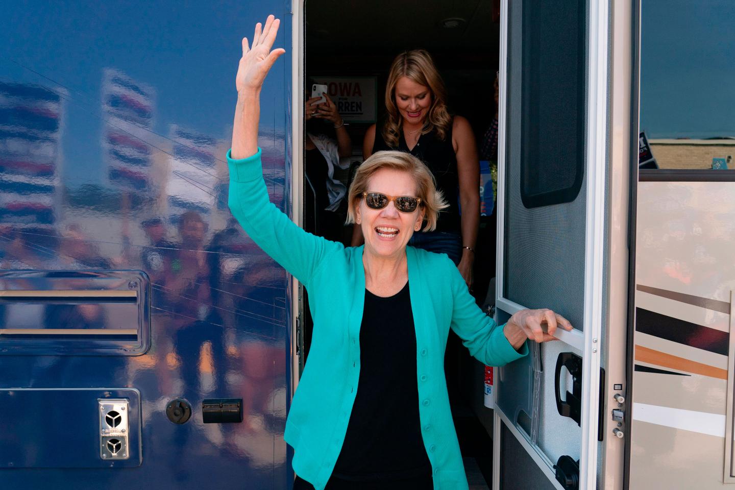 POL1019.Elizabeth Warren