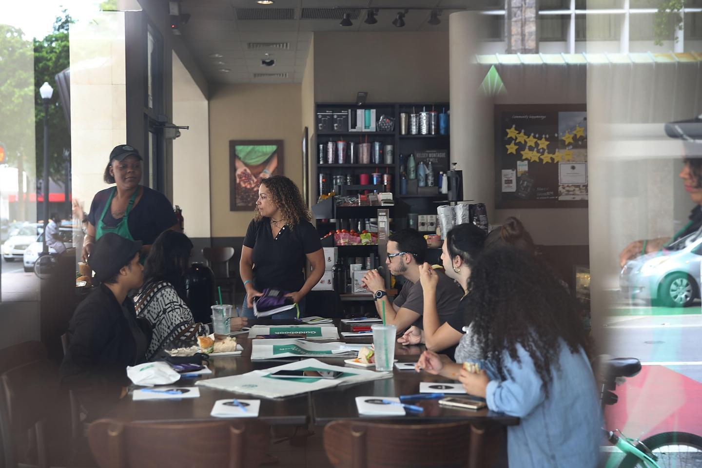 ROZ1019-Roz-Brewer-Starbucks-Training