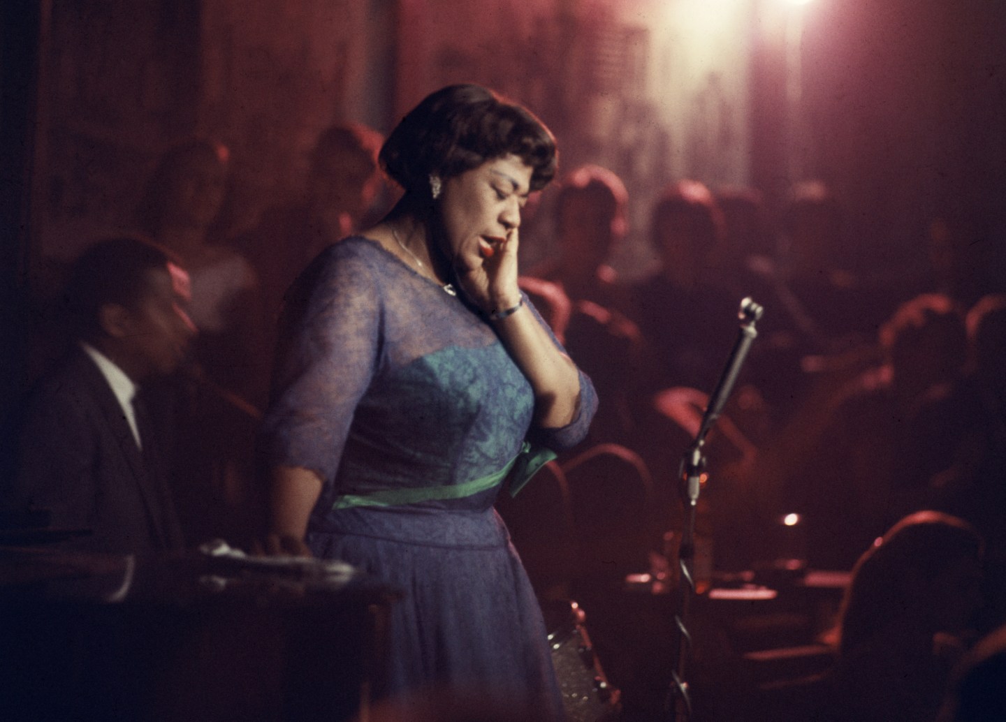 Ella Fitzgerald performing web version