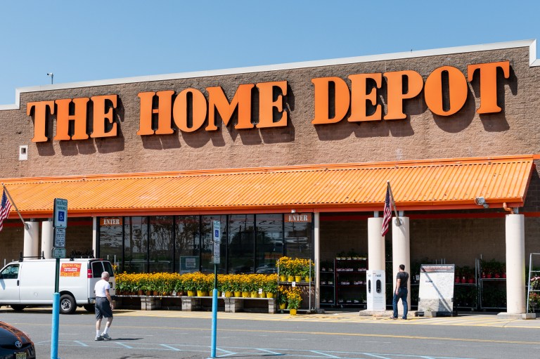 Home Depot hiring 80,000 seasonal employees for 2020 Fortune