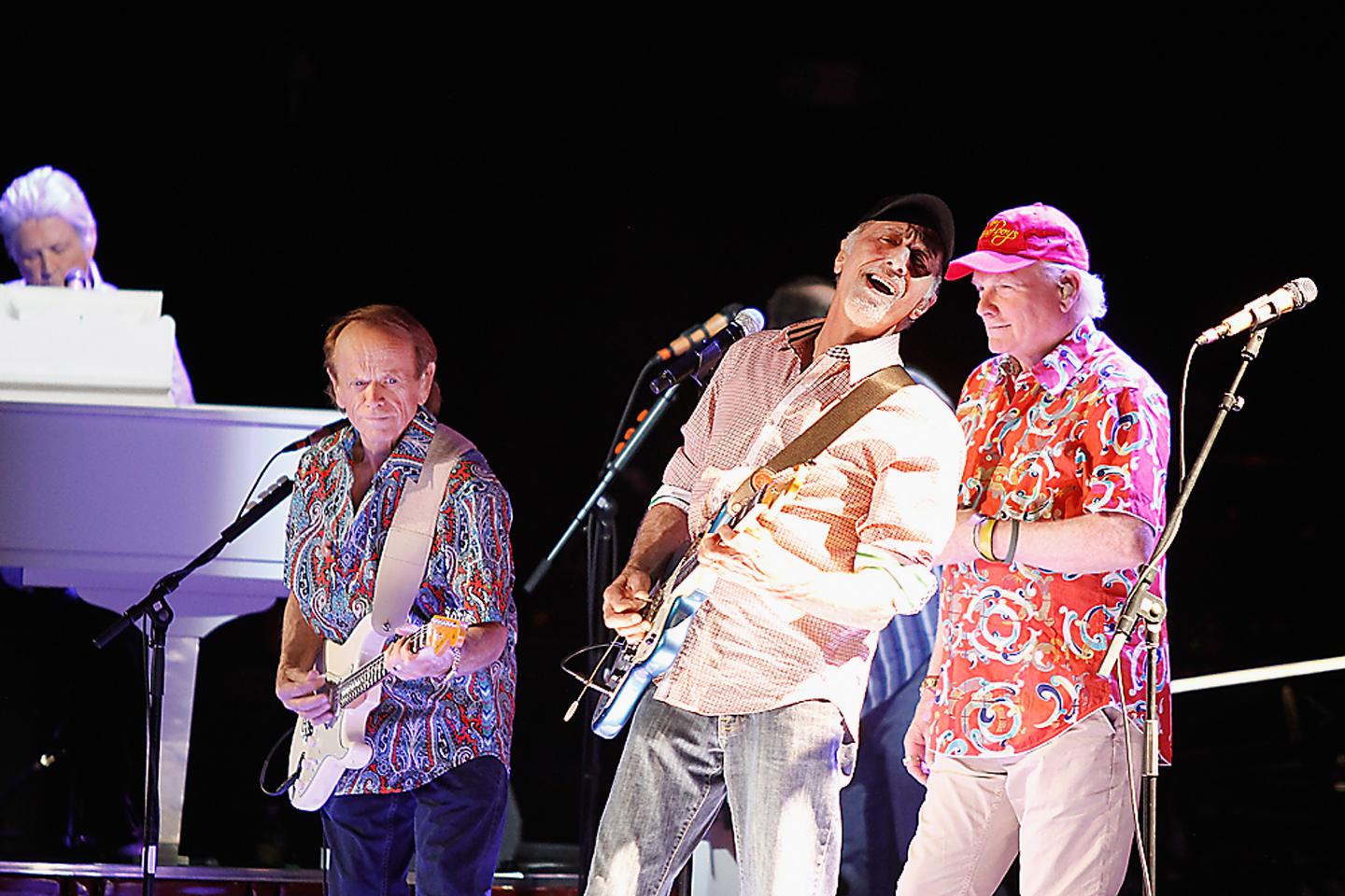 Beach-Boys-50th-Anniversary-Tour-2012-Arizona