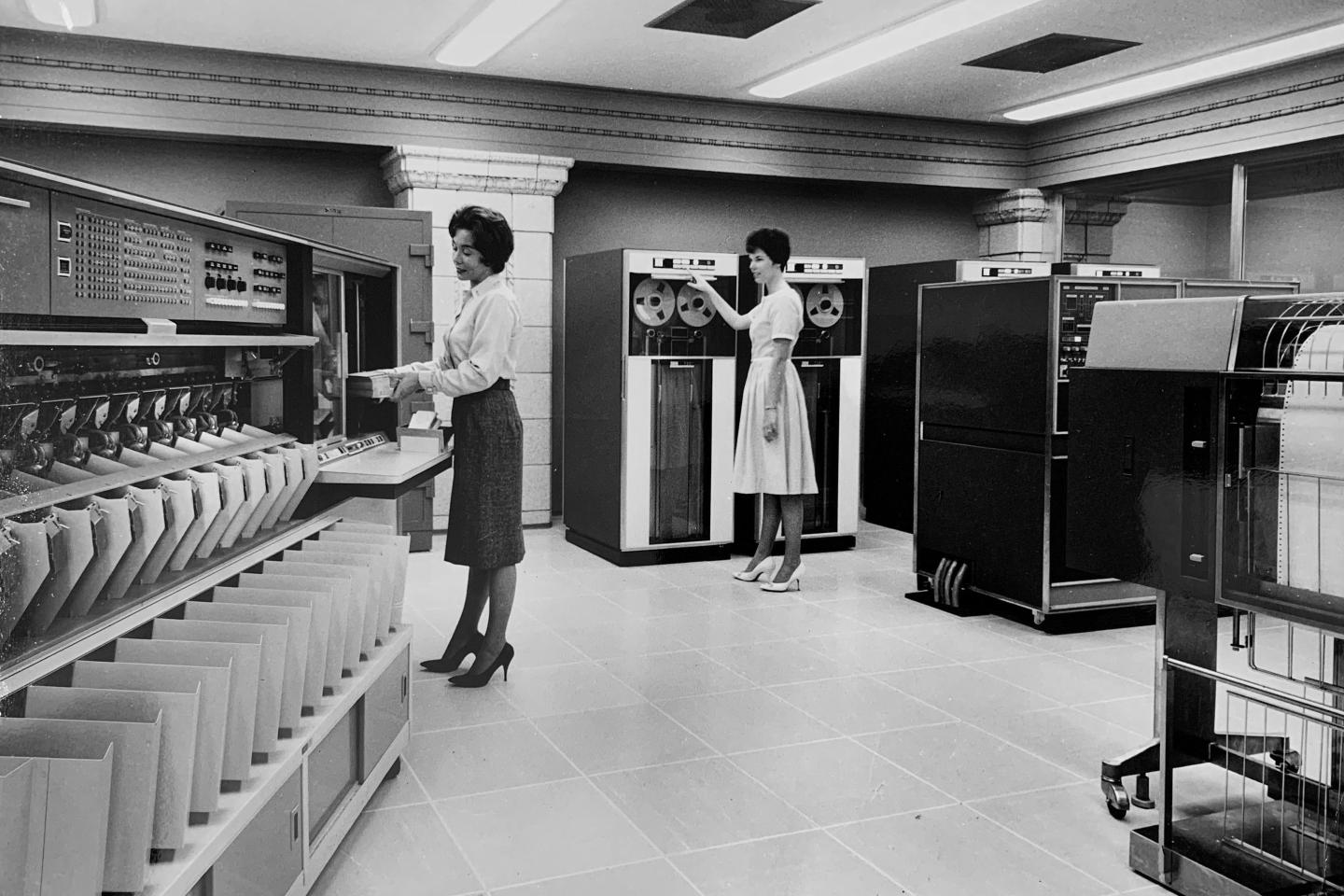 DES.099.IBM-Mainframe