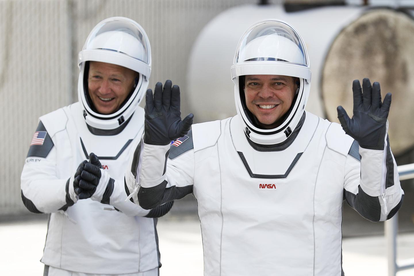 SpaceX-NASA-Launch-02