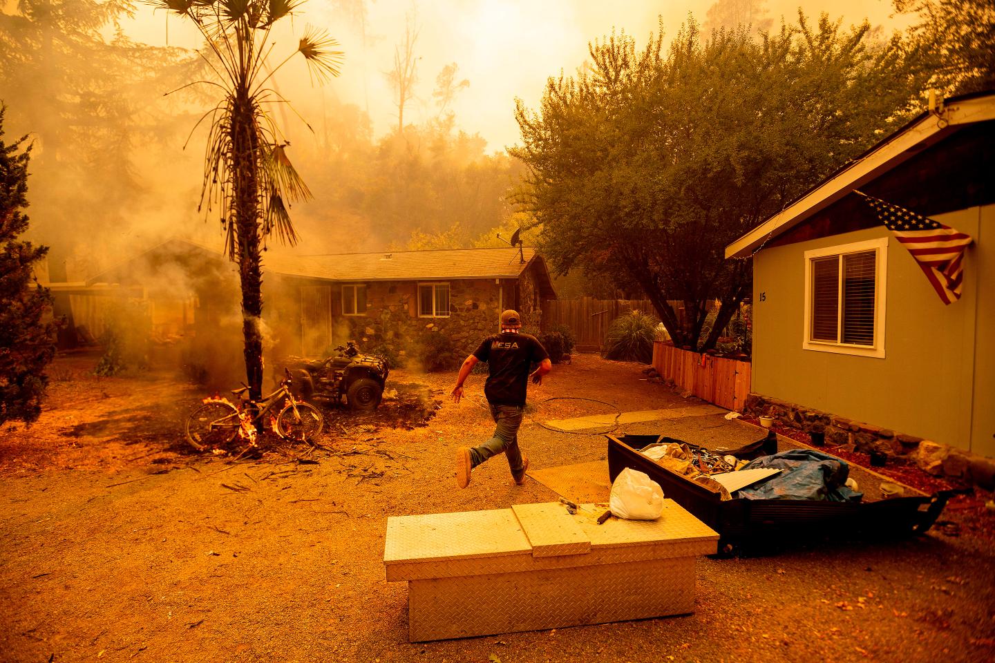 US-CALIFORNIA-WILDFIRE-FIRE