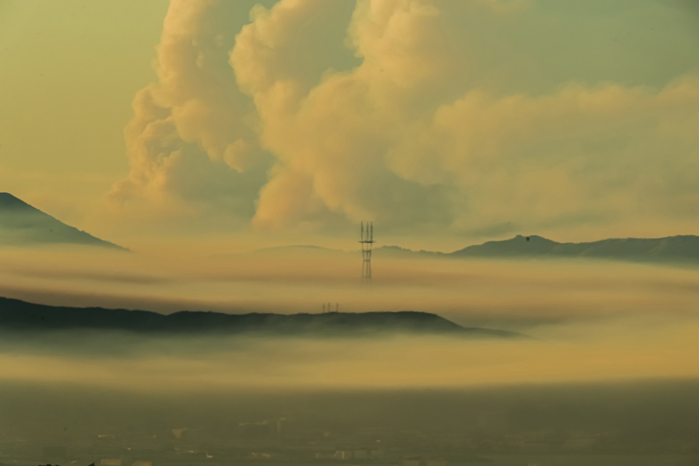 US-CALIFORNIA-WILDFIRE-FIRE