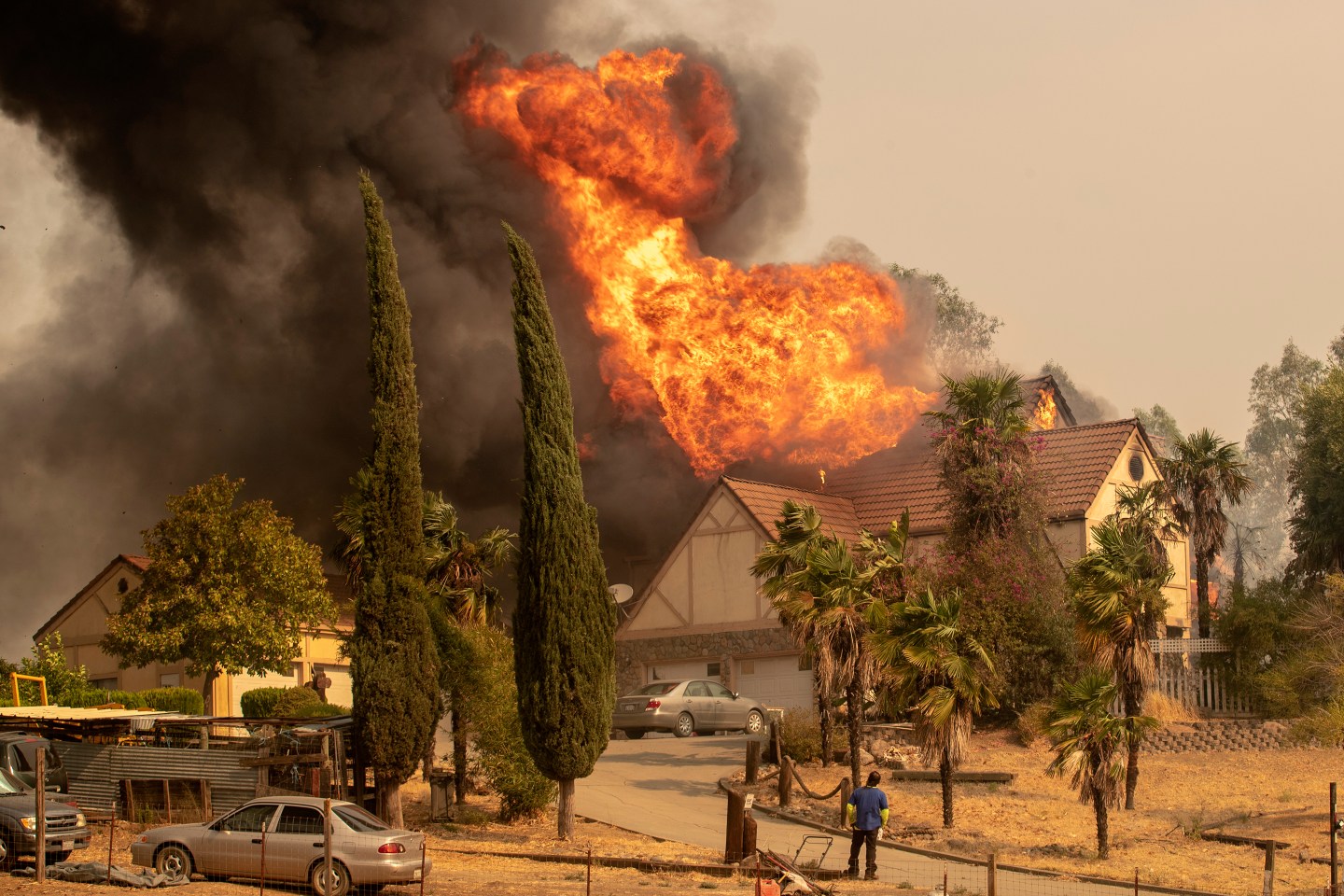 US-CALIFORNIA-WILDFIRE-FIRE